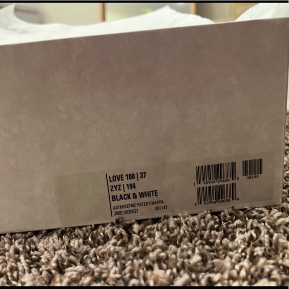 Jimmy Choo Black and White Love 100 Asymmetrical Two-tone Leather Pumps - Picture 11 of 12